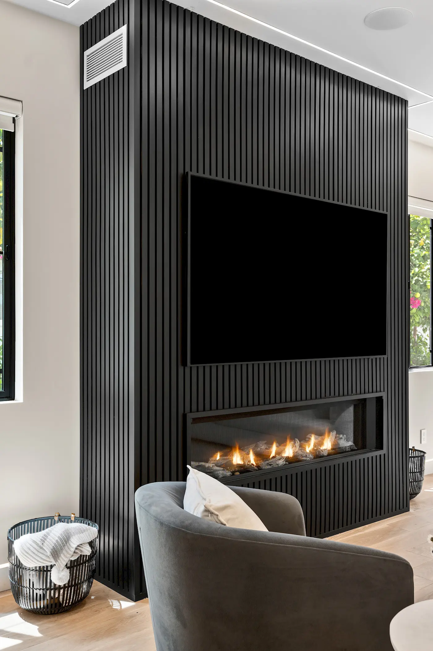 Paneling service detail