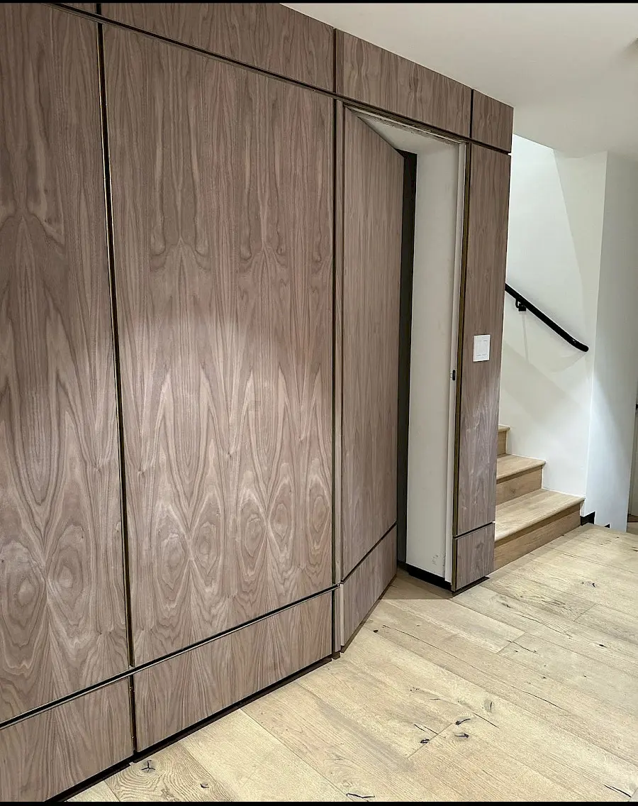 Paneling service detail